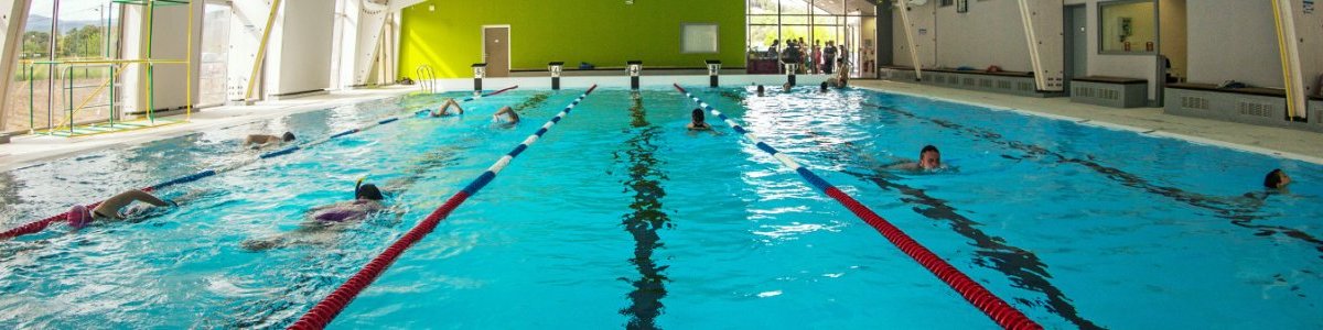 Photo of the main pool at the Hippocampe Aquatic Centre in Aubenas, southern Ardèche