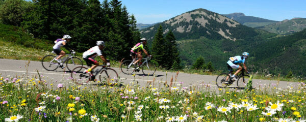 Sur les routes de l’Ardéchoise, à vélo toute l’année