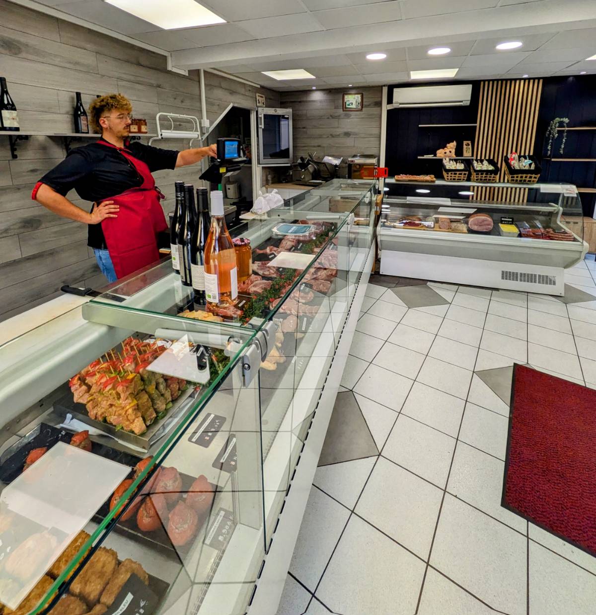Vinclaire butcher's and delicatessen in Aubenas, Ardèche, view of the shop in the town centre