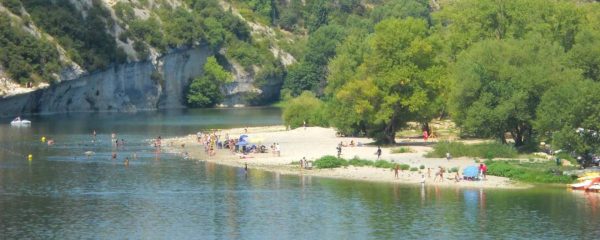 Un dimanche à la plage, le bus vers les rives de l&rsquo;Ardèche