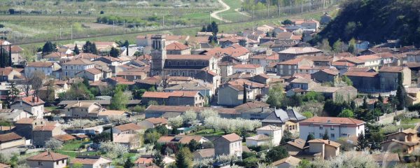 Sarras, village ardéchois sur les berges du Rhône