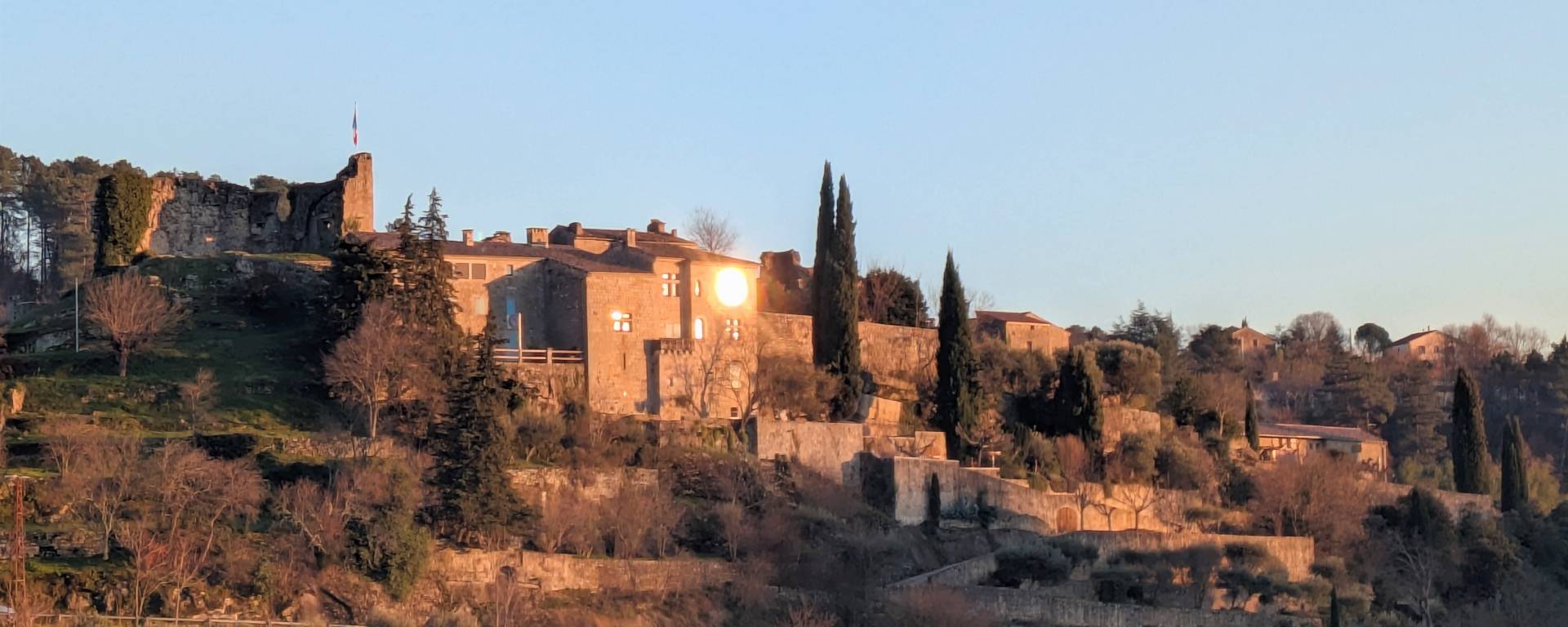 Village de caractère en Ardèche : Vieil Ucel